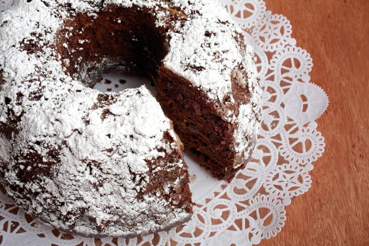 Delicioso bizcocho de calabacín y chocolate apto para diabéticos y en pocos pasos.