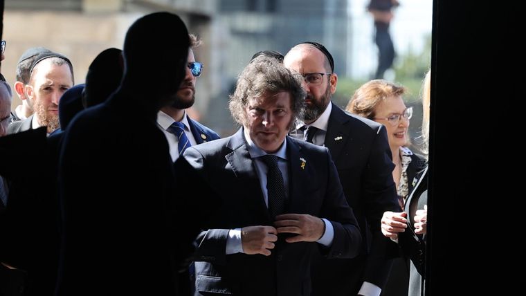 Javier Milei reivindicó su apoyo a Estados Unidos e Israel en el conflicto bélico con Irán. Javier Milei reivindicó su apoyo a Estados Unidos e Israel en el conflicto bélico con Irán.