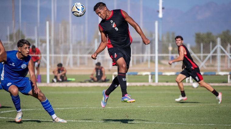 El Deportivo Maipú se prepara para el debut en la Primera Nacional. El Deportivo Maipú se prepara para el debut en la Primera Nacional. 