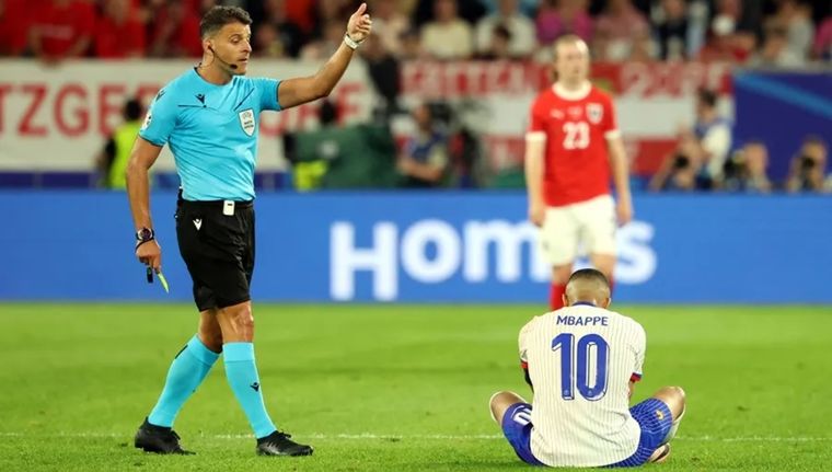 La decisión que tomaron con Mbappé Foto: EFE