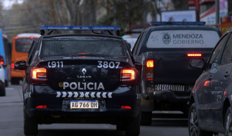 Una importante despliegue se produjo tras el millonario robo en pleno centro mendocino. (Foto ilustrativa)