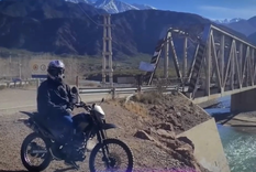 La historia del “puente de Anderson” mezcla motos, redes sociales y una confusión que llegó incluso a algunos medios.