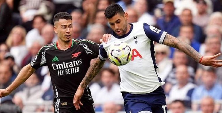 El defensor continuará en los Spurs, al menos una temporada más. Foto: Instagram @cutiromero2