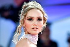 Foto: https://www.quever.news/estrellas/2022/4/22/se-conocio-la-razon-por-la-lily-rose-depp-no-fue-al-casamiento-de-johnny-depp-amber-heard-15372.html