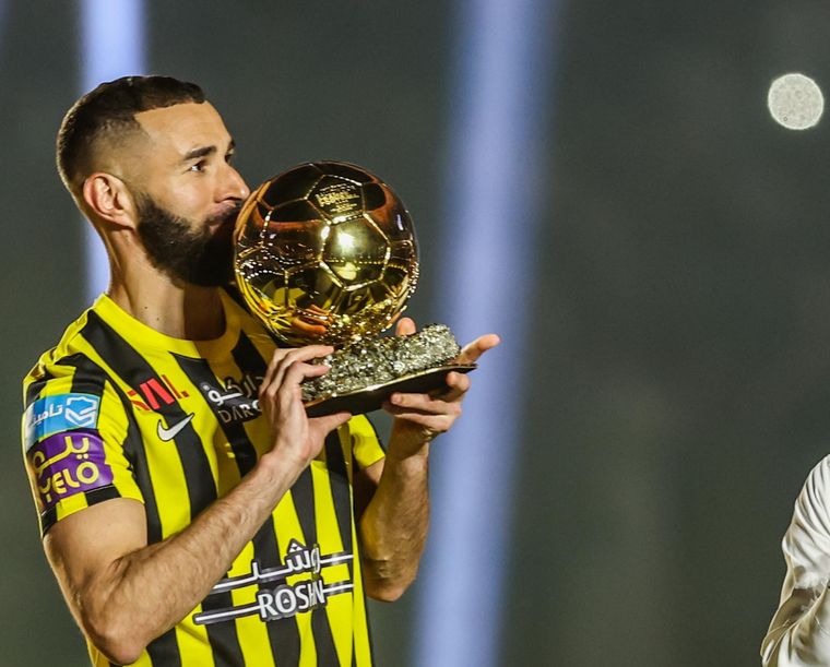 El francés fue presentado en su nuevo club. Foto: Al Ittihad