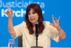 Cristina Fernández se burló de la medida del Banco Central. Foto: EFE Cristina Fernández se burló de la medida del Banco Central. Foto: EFE