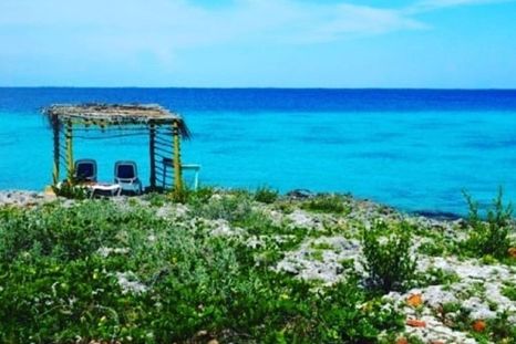 Punta Perdices, una playa que parece extraída del Caribe. Punta Perdices, una playa que parece extraída del Caribe.