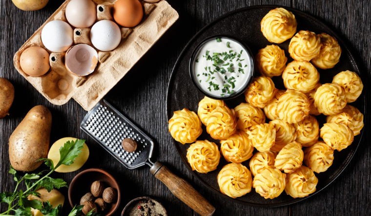 Papas duquesa: una guarnición que roba el show en cualquier mesa Foto: Shutterstock