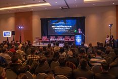 El foro de petróleo planteó los desafíos, fortalezas y debilidades de la industria Foto: Twitter Rodolfo Suarez