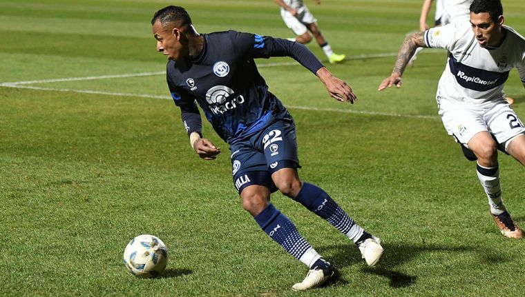 Berti tomó una determinación con respecto al rol de Villa. Foto: ALF PONCE MERCADO / MDZ