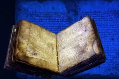 Escrito en el siglo III a.C. Borrado en el siglo XII d.C. Descubierto en 1906. Desaparecido en 1914. Recuperado en 1998... la saga de un gran texto.