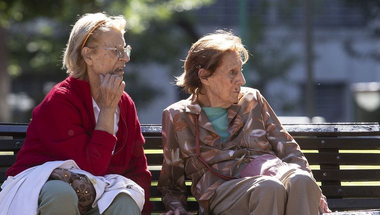 Jubilados podrían tener un aumento de solo 2% en marzo Foto: NA