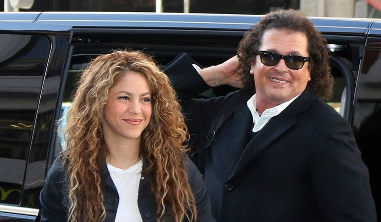 Carlos Vives y Shakira son íntimos, pero ¿qué pasará después del like que le puso él a Piqué?