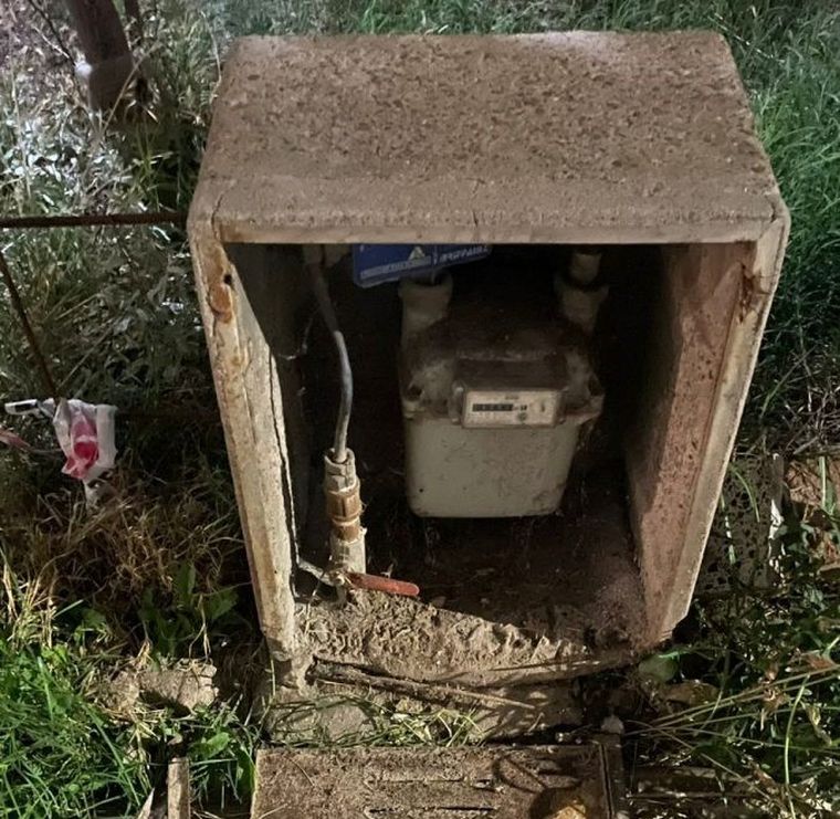 Un hombre fue sorprendido intentando robar un gabinete de gas en Guaymallén