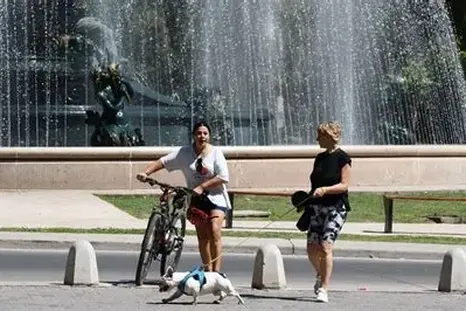 El SMN anticipa tormentas en el norte del pais y tiempo estable con altas temperaturas en el área pampeana y cuyo para el fin de semana. El SMN anticipa tormentas en el norte del pais y tiempo estable con altas temperaturas en el área pampeana y cuyo para el fin de semana.