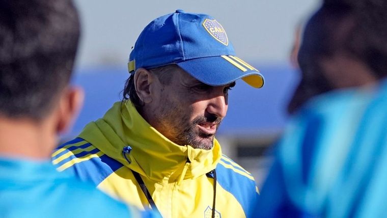 Diego Martínez no convocó a Cavani en Boca. Foto: @BocaJrsOficial