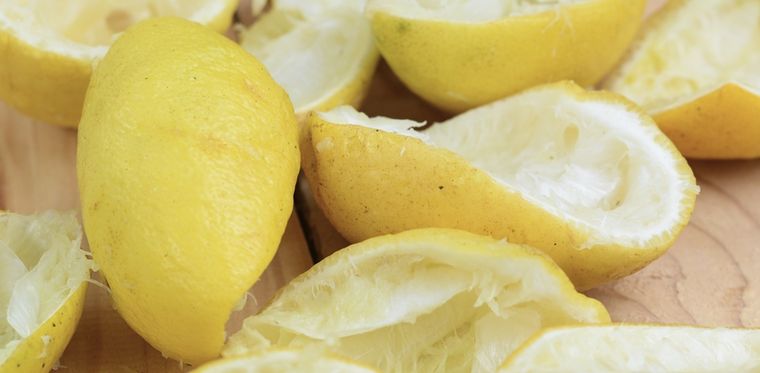 El vapor de la mezcla funciona como aromatizante natural para el hogar. Foto: Shutterstock El vapor de la mezcla funciona como aromatizante natural para el hogar. Foto: Shutterstock