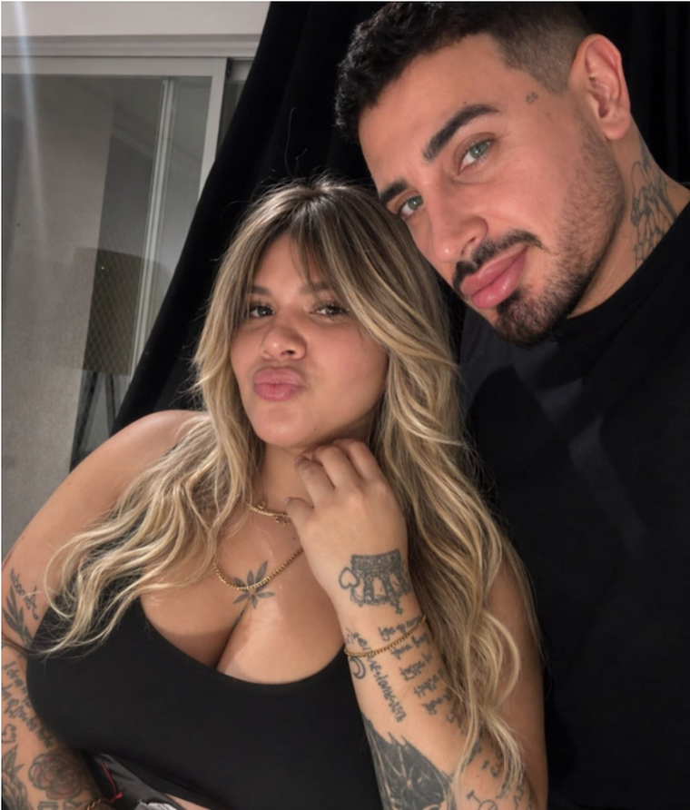 Morena Rial y su cambio de look. Morena Rial y su cambio de look.