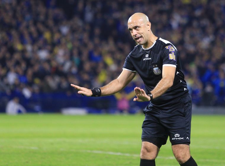 Jorge Baliño fue muy criticado por su arbitraje en Defensa-Boca. Foto: NA