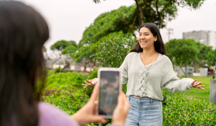 Un estudio, realizado por HypeAuditor en 2025, señala que la industria global del marketing de influencers alcanzará los 31,2 mil millones de dólares para 2027. Un estudio, realizado por HypeAuditor en 2025, señala que la industria global del marketing de influencers alcanzará los 31,2 mil millones de dólares para 2027.