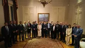Javier Milei junto a los gobernadores convocados en Casa Rosada para la cumbre de este jueves.