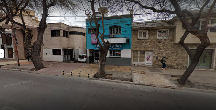 El frente de la empresa de viajes