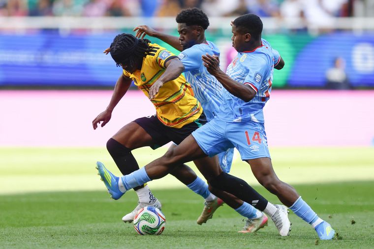 R.D. Congo venció a Jamaica en el alargue. R.D. Congo venció a Jamaica en el alargue.