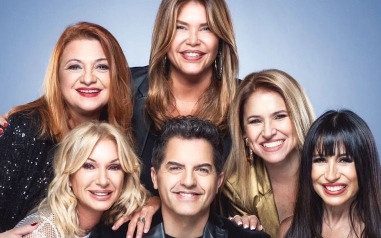 Equipo de angelitas Una de las panelistas de LAM reveló que su hija quiere ser hermanita. Foto: Instagram Ángel de Brito