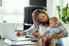 El Día de la Madre es, sin duda, un momento para celebrar, agradecer y reconocer. El Día de la Madre es, sin duda, un momento para celebrar, agradecer y reconocer.