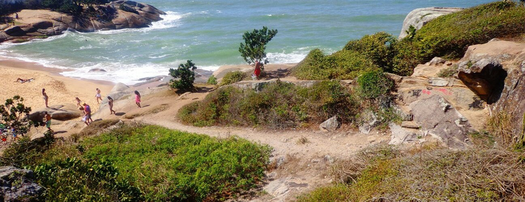 Barra de São João ofrece historia, playas tranquilas y una atmósfera auténticamente brasileña. Barra de São João ofrece historia, playas tranquilas y una atmósfera auténticamente brasileña.