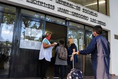 Los preceptores tienen oídos biónicos que detectan ese chiste que hiere o el sobrenombre que lastima. Foto: MDZ Los preceptores tienen oídos biónicos que detectan ese chiste que hiere o el sobrenombre que lastima. Foto: MDZ