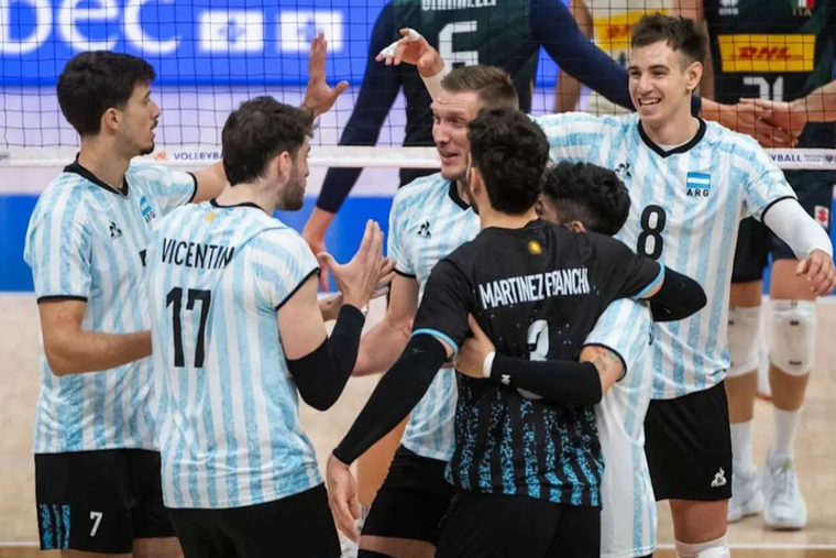 Tras su presentación en Canada, Argentina continuará su recorrido en la Liga de las Naciones de vóley en Serbia. Tras su presentación en Canada, Argentina continuará su recorrido en la Liga de las Naciones de vóley en Serbia.