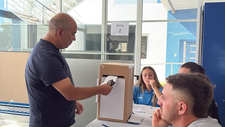 Se desarrollan este sábado las elecciones en Godoy Cruz. Se desarrollan este sábado las elecciones en Godoy Cruz.