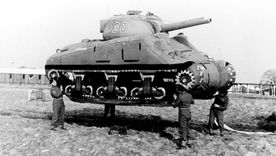 ¿Tanques de cartón? ¿de caucho? (Fuente: ROGER VIOLLET VIA GETTY IMAGES)
