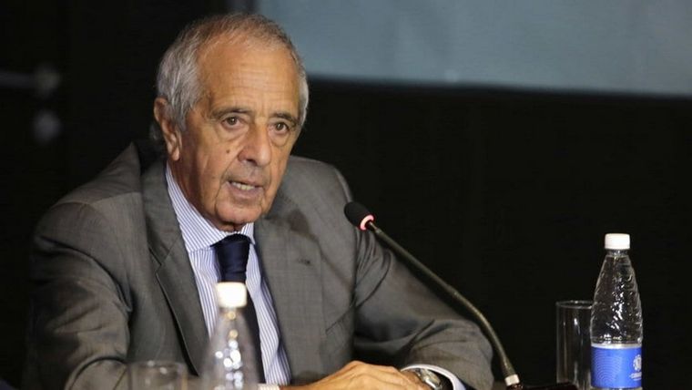El presidente Millonario y un recuerdo para la eternidad. Foto: TyC Sports