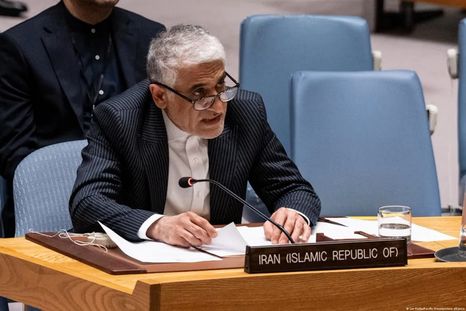 Irán advirtió que cualquier nación que respalde el proyecto de EE.UU: sobre el estrecho de Ormuz deberá asumir la responsabilidad por una escalada de la guerra en Medio Oriente. Irán advirtió que cualquier nación que respalde el proyecto de EE.UU: sobre el estrecho de Ormuz deberá asumir la responsabilidad por una escalada de la guerra en Medio Oriente.