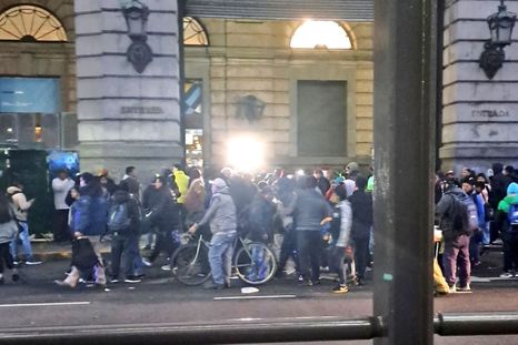 La estación Retiro en plena amenaza de bomba. La estación Retiro en plena amenaza de bomba.