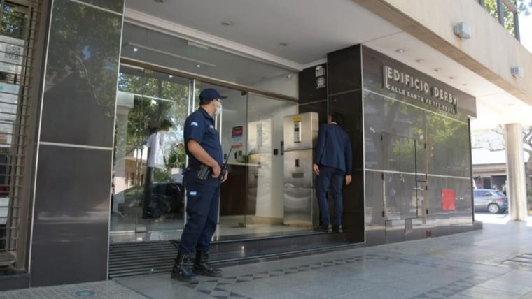 Los ladrones se llevaron más de 10 millones de dólares de un edificio cercano a la Policía Foto: Diario Huarpe
