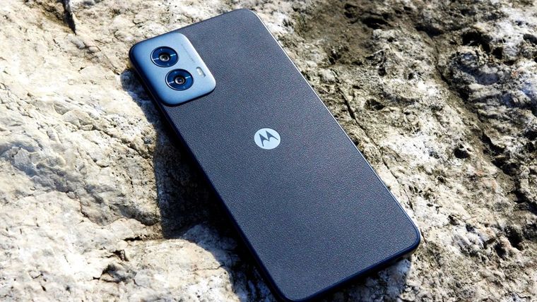 Los usuarios pueden entregar teléfonos usados en las tiendas oficiales de Motorola. Los usuarios pueden entregar teléfonos usados en las tiendas oficiales de Motorola.