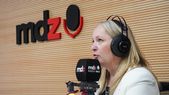Hebe Casado en el estudio de Radio MDZ. Hebe Casado en el estudio de Radio MDZ.