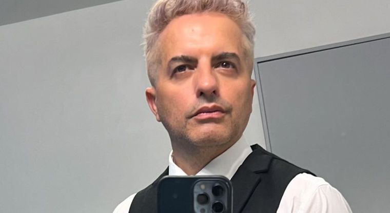 Ángel de Brito sorprendió con su respuesta sobre las famosas que lo tienen bloqueado El conductor de LAM no tiene pelos en la lengua Foto: @angeldebritook