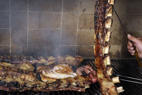los argentinos consumen 5 kilos de carne de vaca menos, pero 1,5 mas de cerdo los argentinos consumen 5 kilos de carne de vaca menos, pero 1,5 mas de cerdo