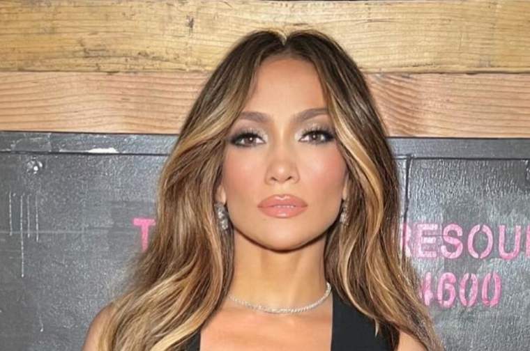 Jennifer Lopez es sinónimo de moda y tendencia. Foto: instagram: jlo