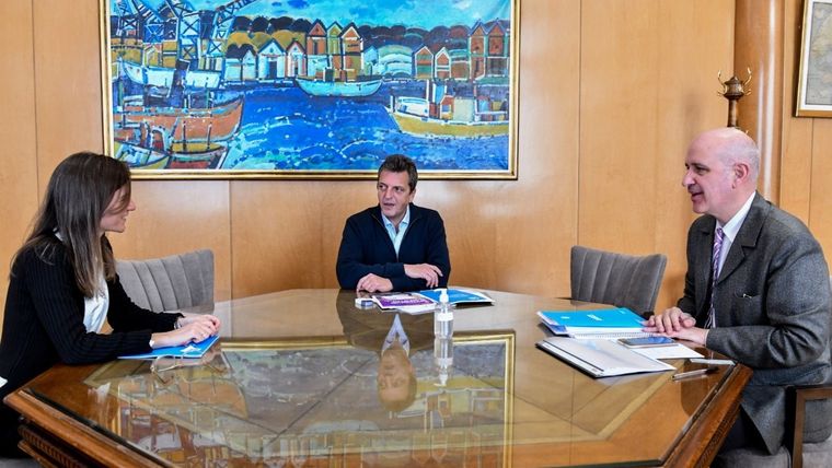 Fernanda Raverta, Sergio Massa y Raúl Rigo Foto: Twitter @SergioMassa