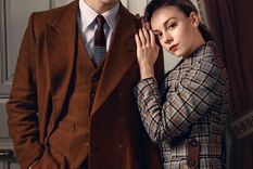 Netflix: la miniserie de época protagonizada por Ester Expósito Alguien tiene que morir se estrenó en 2020. Foto: Netflix