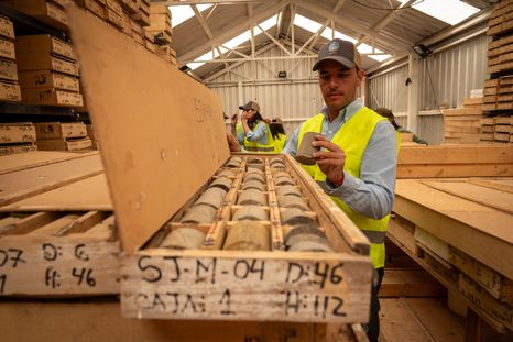 Los testigos obtenidos con las perforaciones diamantinas en PSJ Cobre Mendocino. Los testigos obtenidos con las perforaciones diamantinas en PSJ Cobre Mendocino.