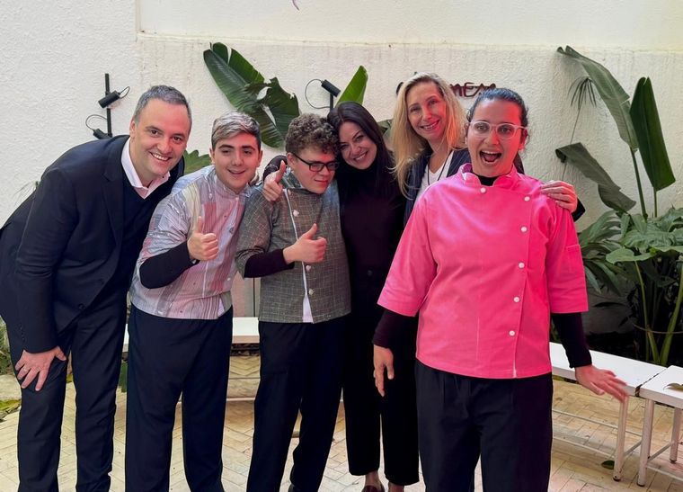 Karina Milei, Sandra Pettovello, Manuel Adorni participaron de un almuerzo en Alamesa, el primer restaurante atendido por jóvenes neurodiversos