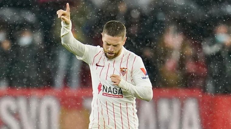El Papu abrió la cuenta en el Sánchez Pizjuán Foto: Sevilla FC