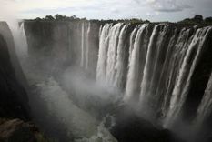 Las cataratas Victoria son una de las maravillas naturales del mundo. Foto: REUTERS