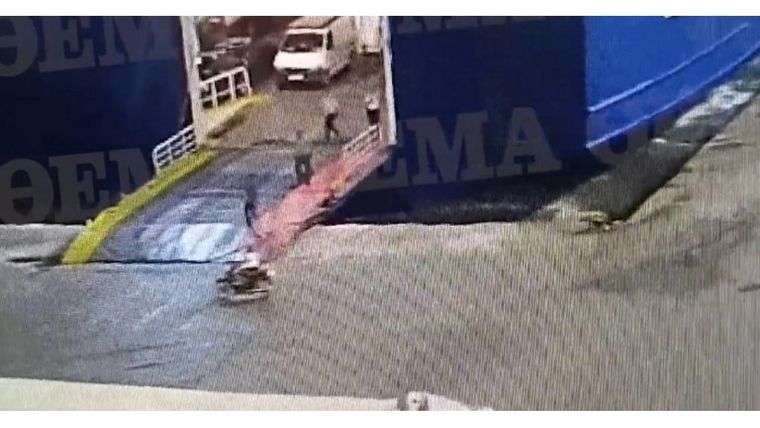 El hombre fue rescatado en estado de inconsciencia y más tarde murió Foto: Noticias Argentinas